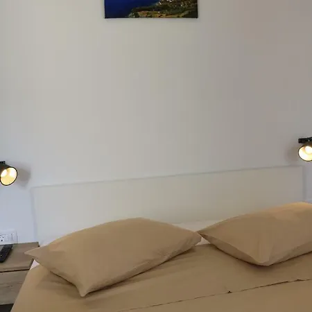 Bed & Breakfast The Little Gem 3*