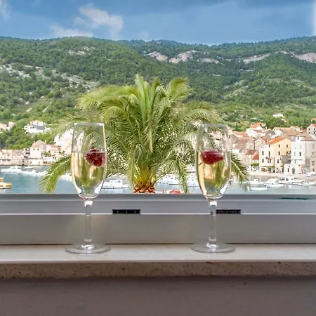 The Little Gem Bed and Breakfast 4*