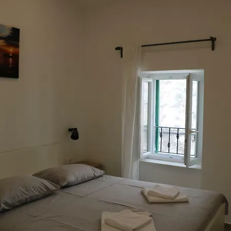 The Little Gem Отель типа 