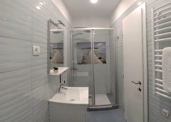 The Little Gem Комижа