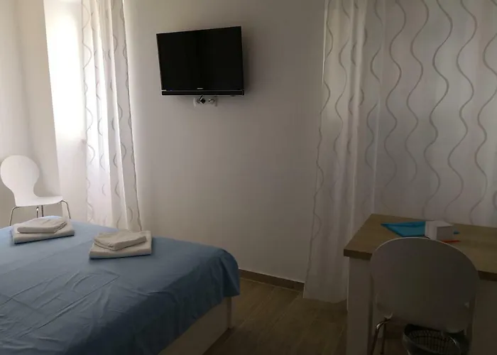 The Little Gem Комижа