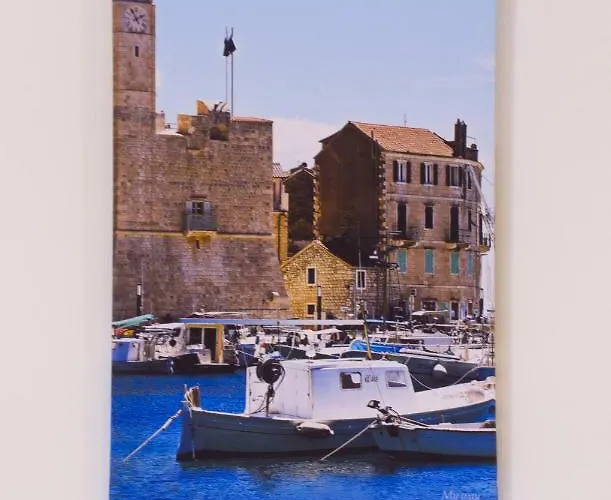 The Little Gem Комижа