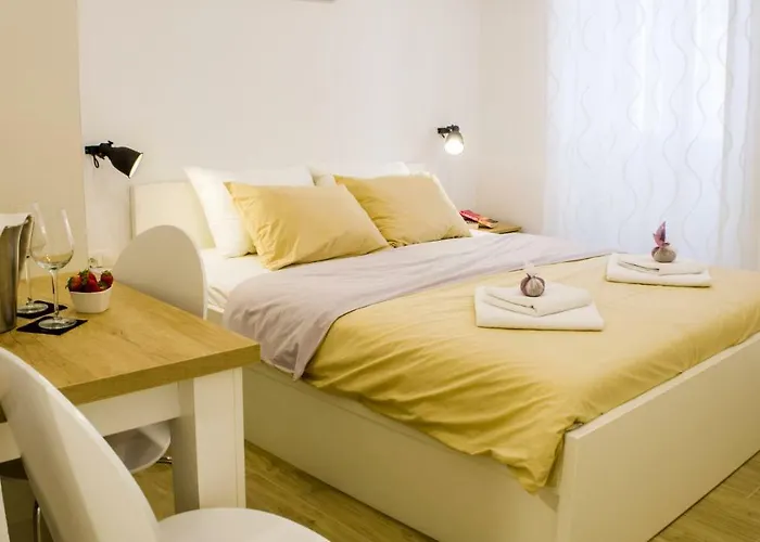 The Little Gem Комижа