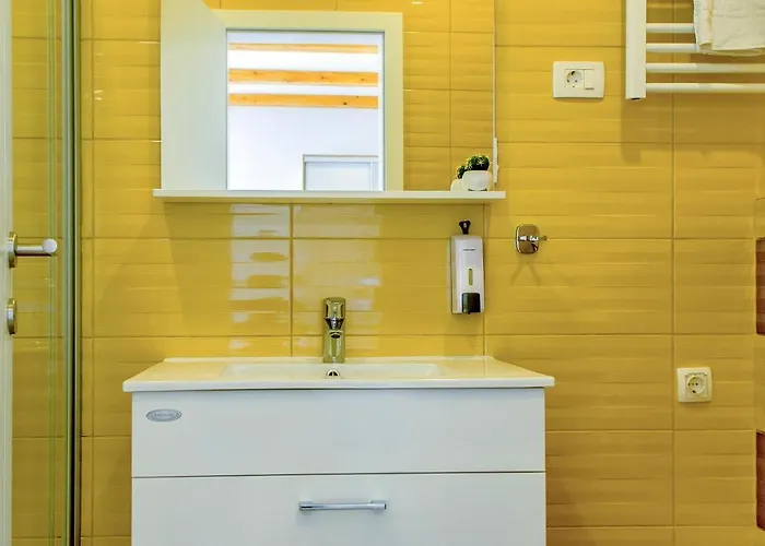 The Little Gem 4* Комижа